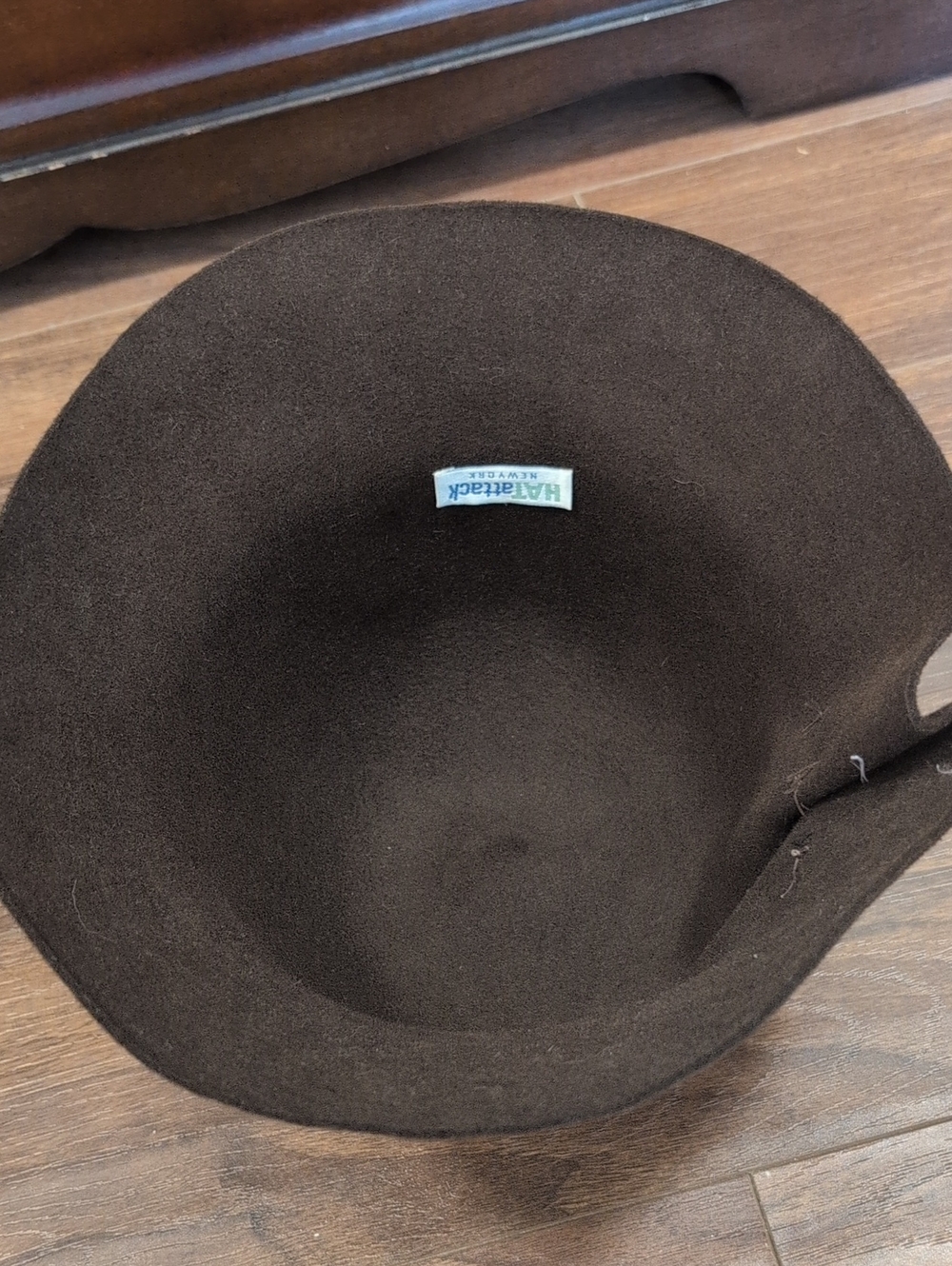 Womens Chocolate Brown Felt Cloche Hat with Tortoiseshell Chain Bucket 1920s - Picture 2 of 3